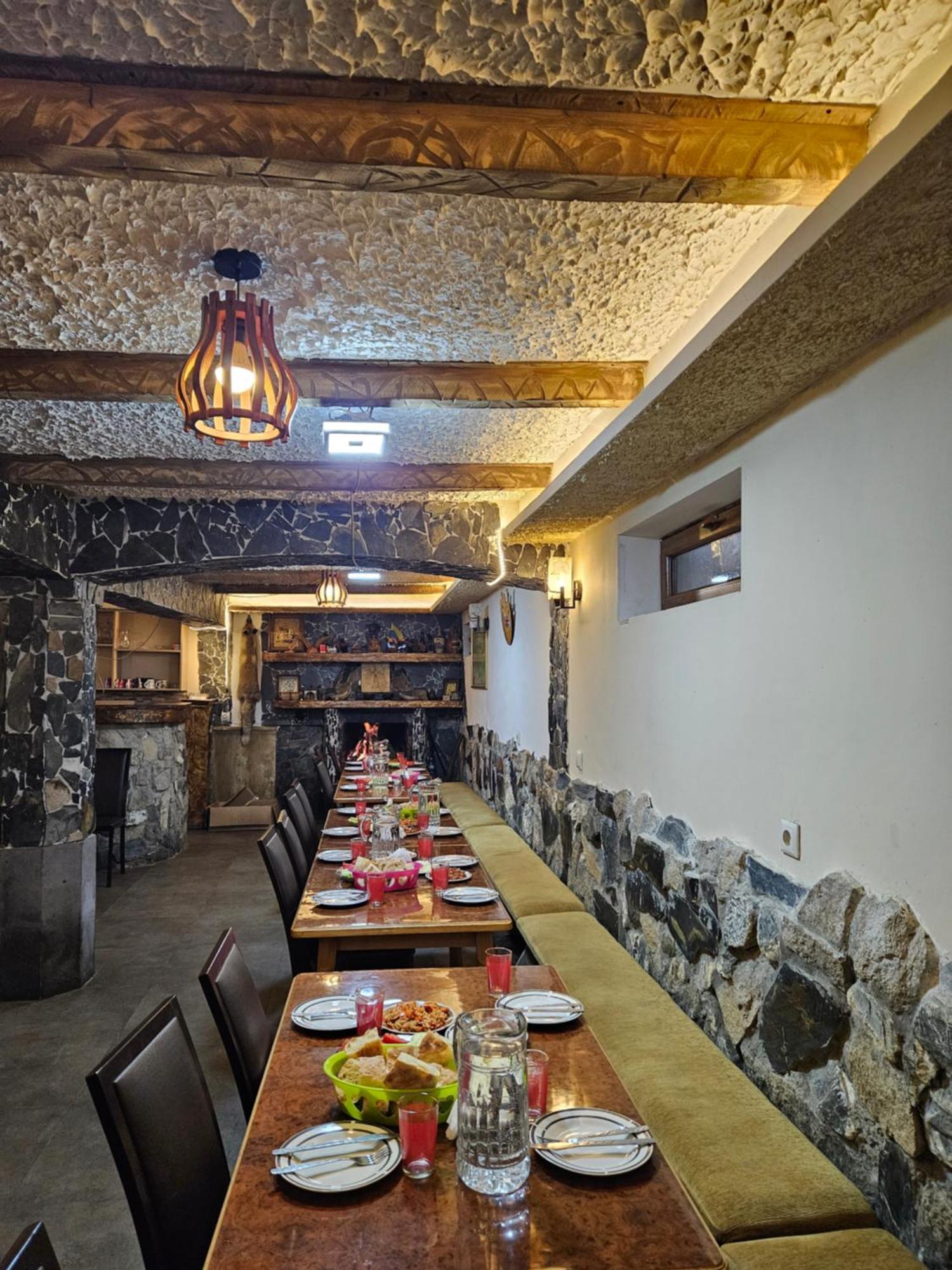 Ushguli Panorama Guest House Ruang foto